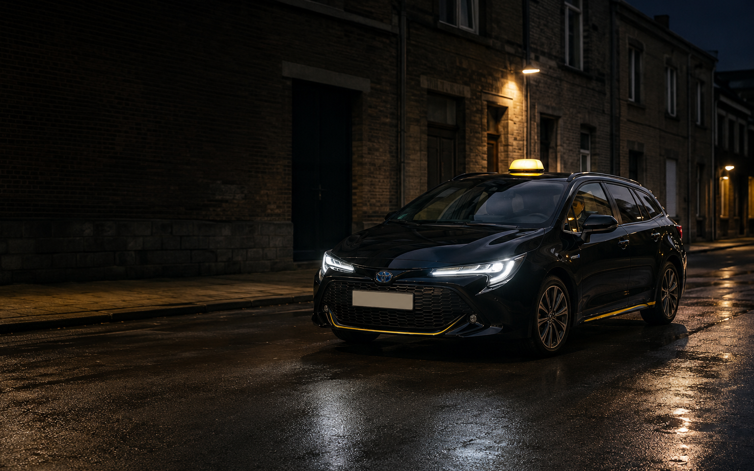 Toyota Corolla Taxi Momo noire dans une rue belge